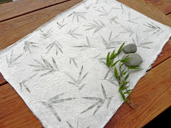 Kozo Papier mit Bambus Blättern