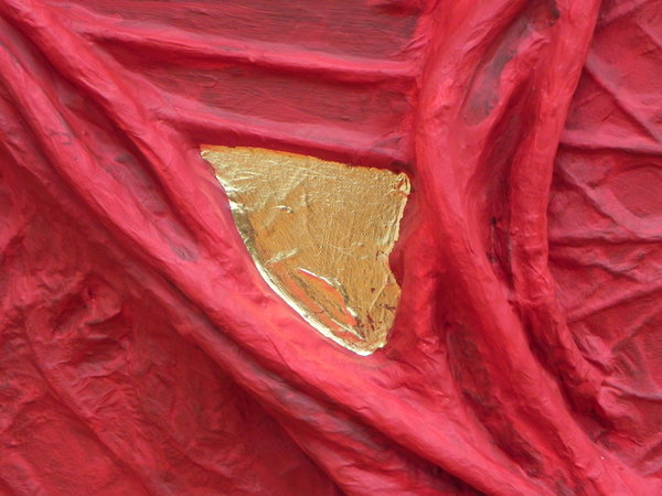 Detail in Gold aus dem Herzrelief - Tief in meinem Herzen