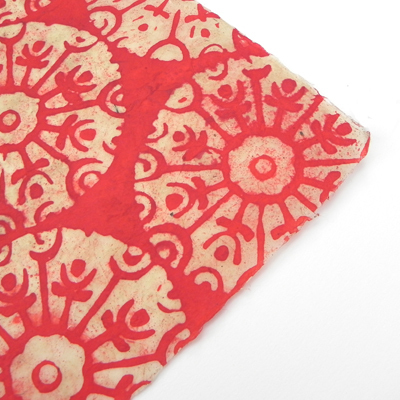 Batik Papier, Schneeflocken rot